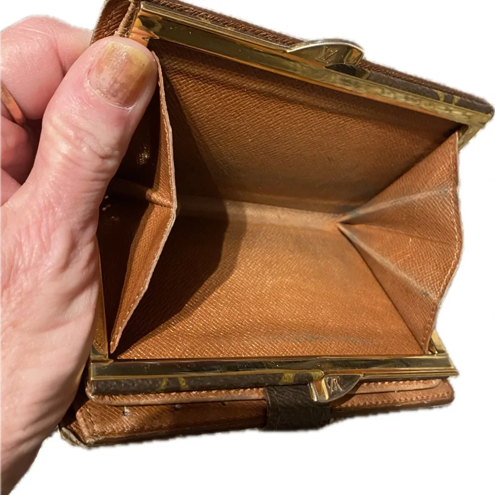 Louis Vuitton Monogram Wallet🔥Excellent Vintage Condition/Light Use🔥BEAUTIFUL! - Picture 5 of 17